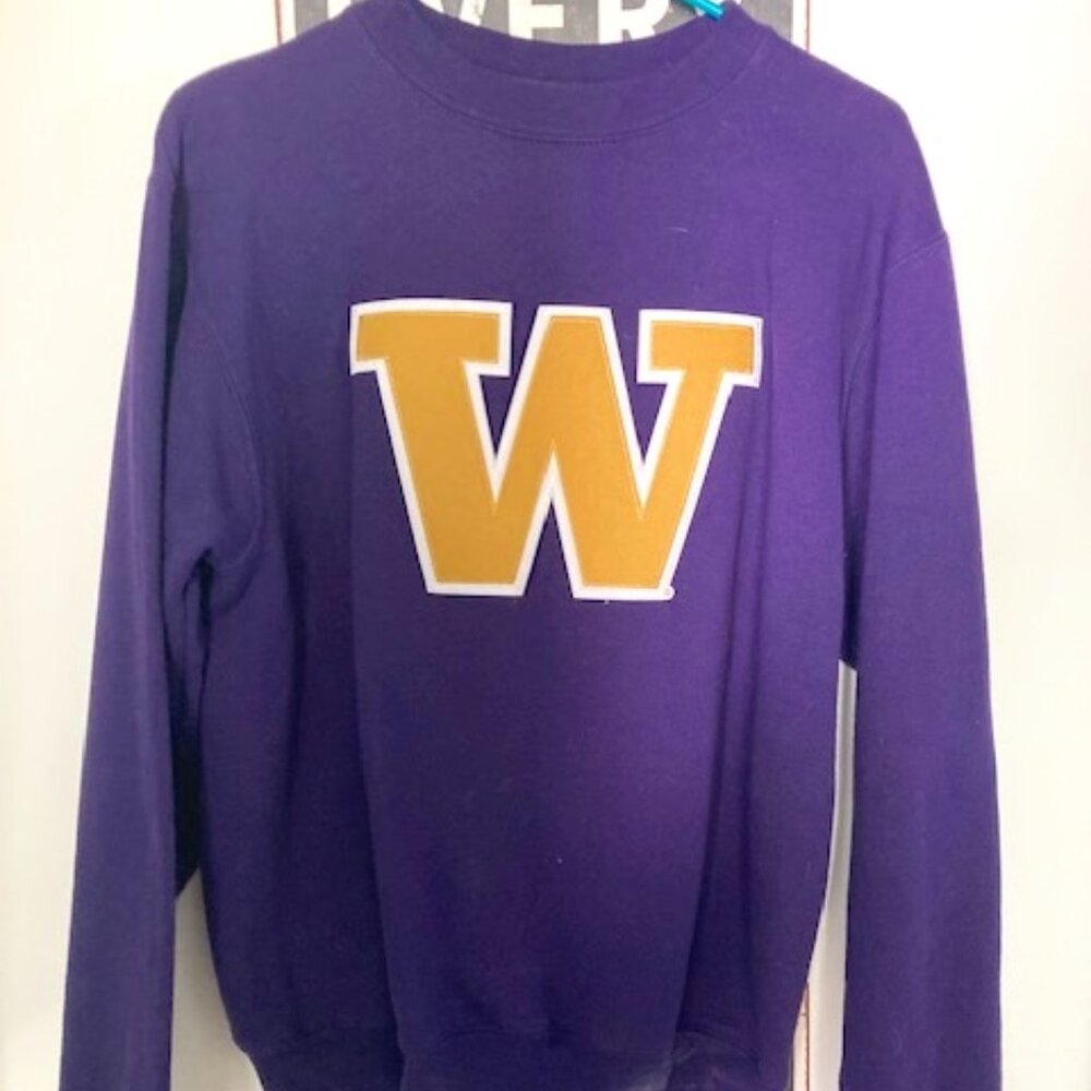 University of Washington Huskies Sweatshirt - Woman's Small - Brand New
